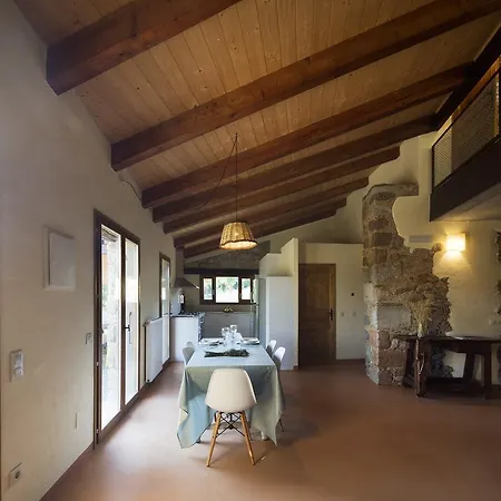 Masoveria De Lladó Casa rural Llado